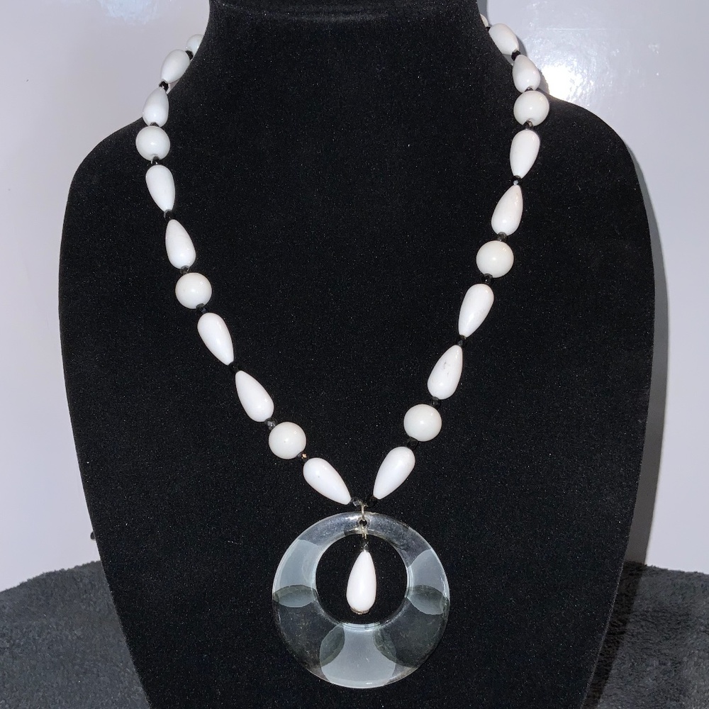 Black & White Necklace